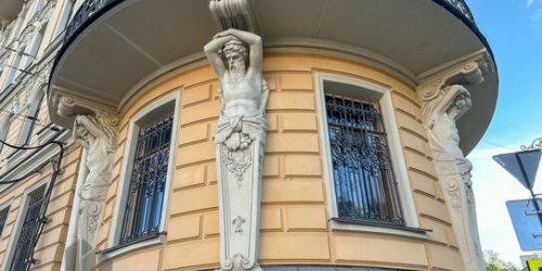 3-комн квартира Кирочная улица,  д. 45
