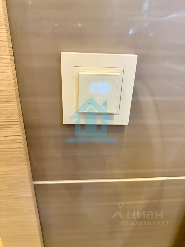 Продажа 4-комн квартиры на вторичном рынке улица Александра Матросова, 9