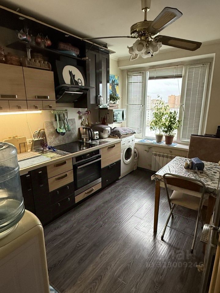 Продажа 2-комн квартиры на вторичном рынке Одинцово, улица Чикина, 11