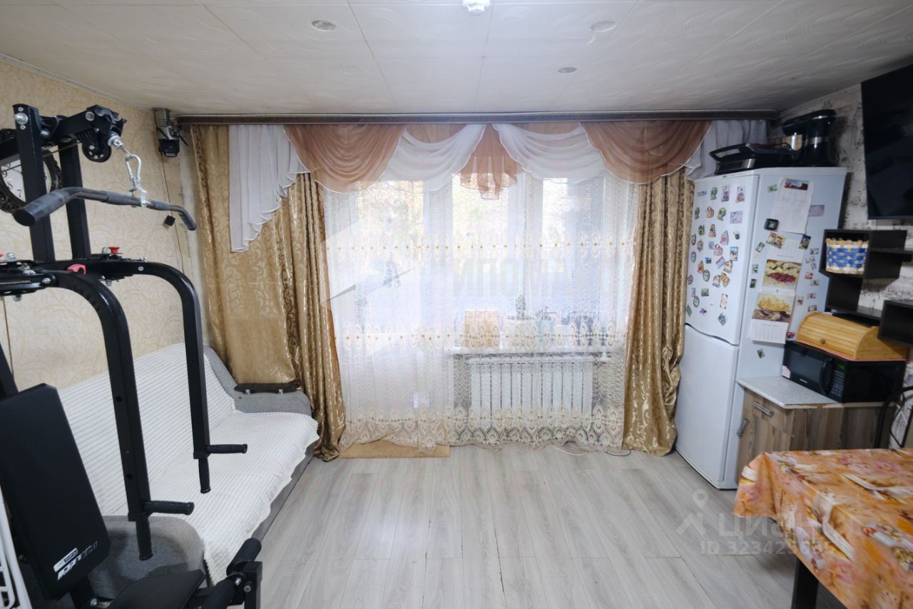 Продажа 1-комн квартиры на вторичном рынке Калининец пгт, 29