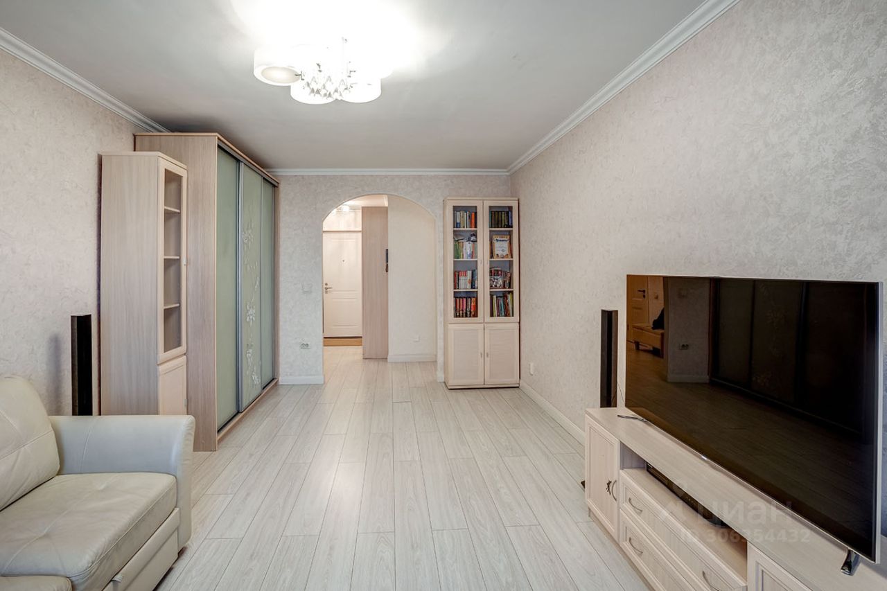 Продажа 3-комн квартиры на вторичном рынке Народная улица, 11к2