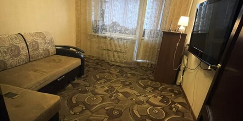 3-комн квартира Феодосийская улица,  д. 2