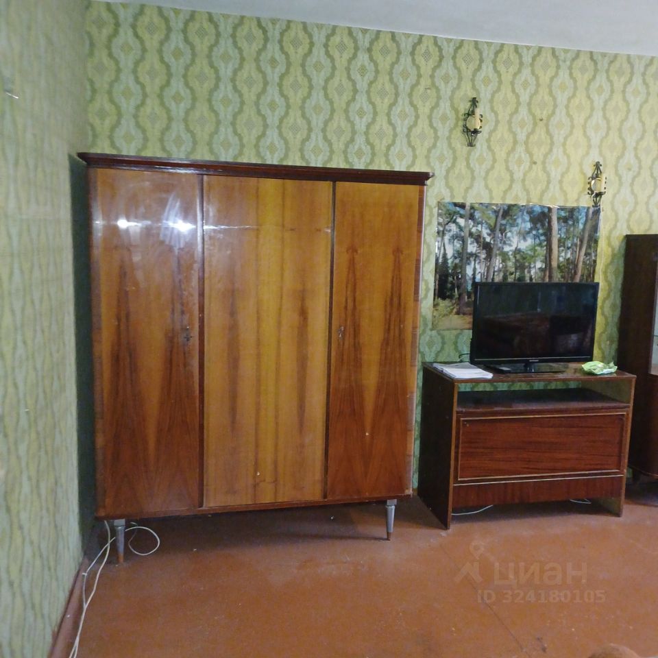 Аренда 1-комн квартиры на вторичном рынке Тосно г., проспект Ленина,  д. 15