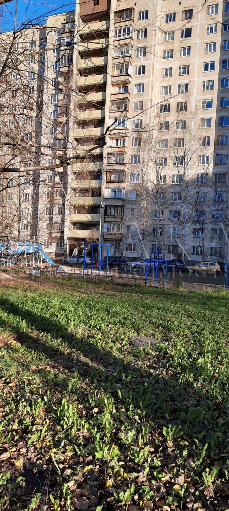 Продажа 2-комн квартиры на вторичном рынке Передовиков,  д. 37