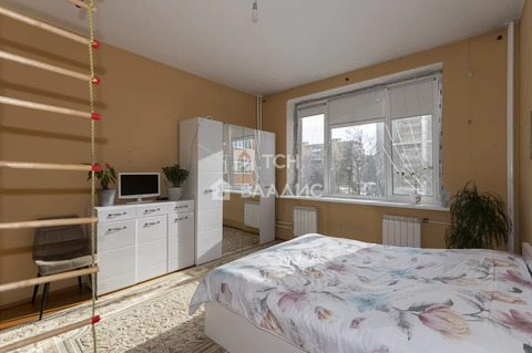 Продажа 2-комн квартиры на вторичном рынке Мытищи, 3-я Крестьянская улица,  д. 5