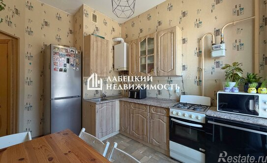 Продажа 1-комн квартиры на вторичном рынке Петергофское ш,  д. 78 к7