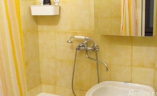 Аренда 1-комн квартиры на вторичном рынке улица Академика Комарова,  д. 13