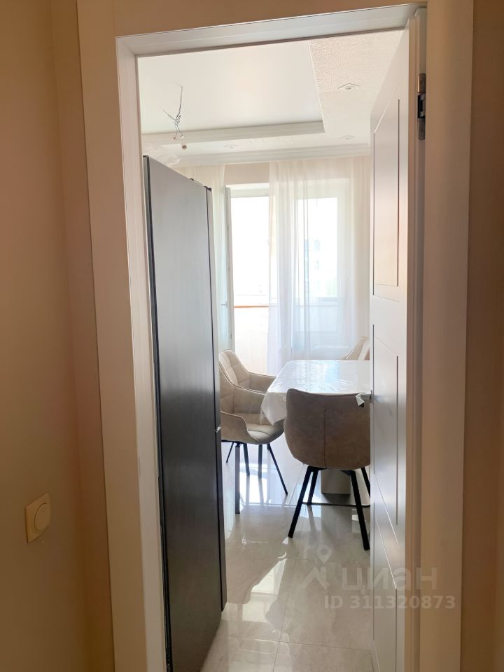 Аренда 1-комн квартиры на вторичном рынке Западный мкр, улица Лунная, 31к1