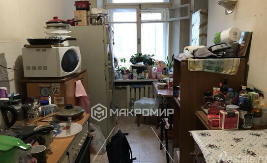 Продажа 4-комн квартиры на вторичном рынке Климентовский пер,  д. 9/1