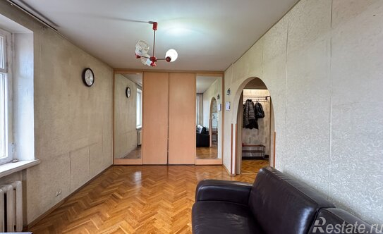 Продажа 1-комн квартиры на вторичном рынке Амбулаторный 2-й проезд,  д. 15