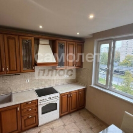 Продажа 3-комн квартиры на вторичном рынке ул 800-летия Москвы,  д. 32