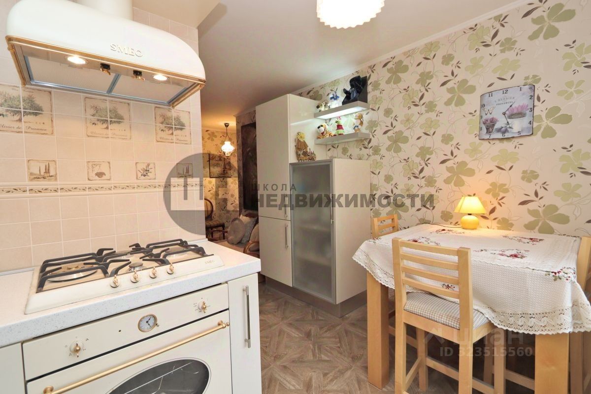 Аренда 2-комн квартиры на вторичном рынке Колпинская улица, 19