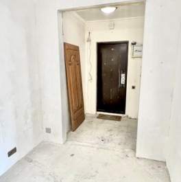 Продажа 3-комн квартиры на вторичном рынке Скобелевская улица,  д. 21