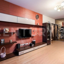 Продажа 2-комн квартиры на вторичном рынке Морская наб,  д. 39 к1