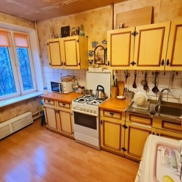 Продажа 2-комн квартиры на вторичном рынке улица Генерала Тюленева,  д. 15