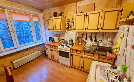 Продажа 2-комн квартиры на вторичном рынке улица Генерала Тюленева,  д. 15