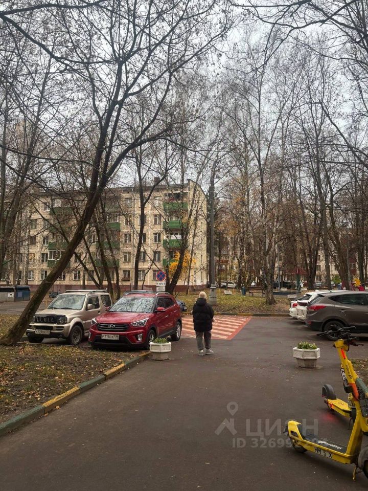 Продажа 2-комн квартиры на вторичном рынке улица Лобачевского, 68А