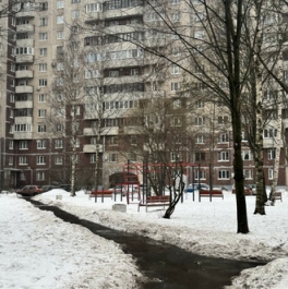 Продажа 1-комн квартиры на вторичном рынке Планерная улица,  д. 71 к4