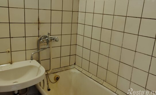 Продажа 1-комн квартиры на вторичном рынке улица Старый Гай,  д. 6