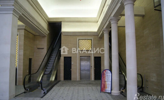 Продажа 2-комн квартиры на вторичном рынке Машиностроения 1-я ул,  д. 10