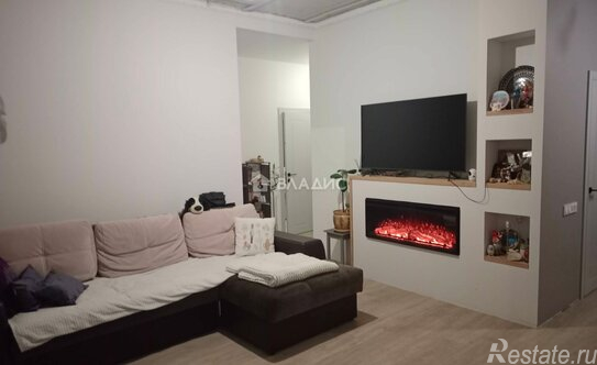 Продажа 3-комн квартиры на вторичном рынке Обуховской обороны пр-кт,  д. 70,  к. 3