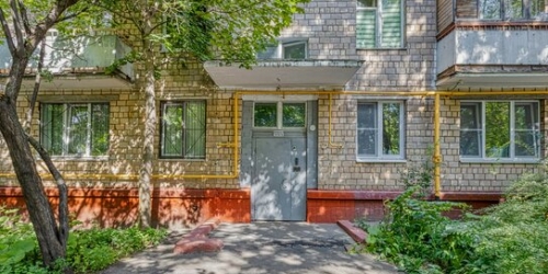 2-комн квартира улица Мельникова,  д. 15/10