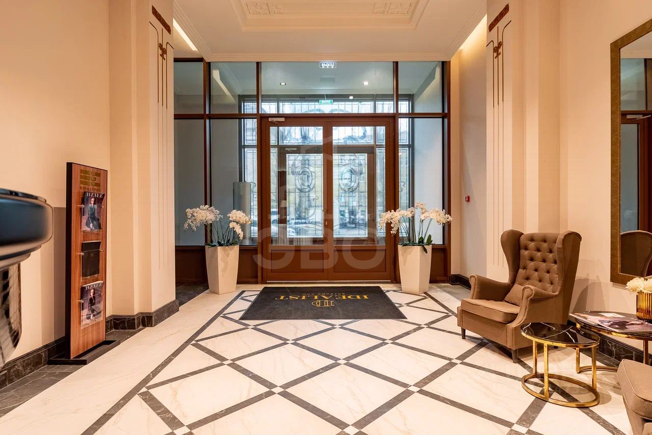 Продажа 4-комн квартиры на вторичном рынке Малодетскосельский проспект, 40