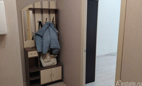 Продажа 1-комн квартиры на вторичном рынке Базовская улица,  д. 15 к15