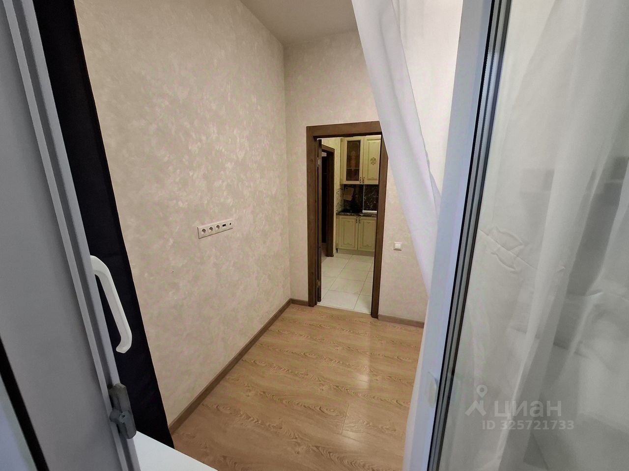 Продажа 2-комн квартиры на вторичном рынке Смольная улица, 44к1
