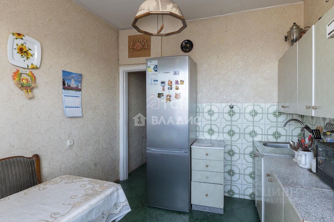 Продажа 3-комн квартиры на вторичном рынке Юбилейный мкр, улица Парковая