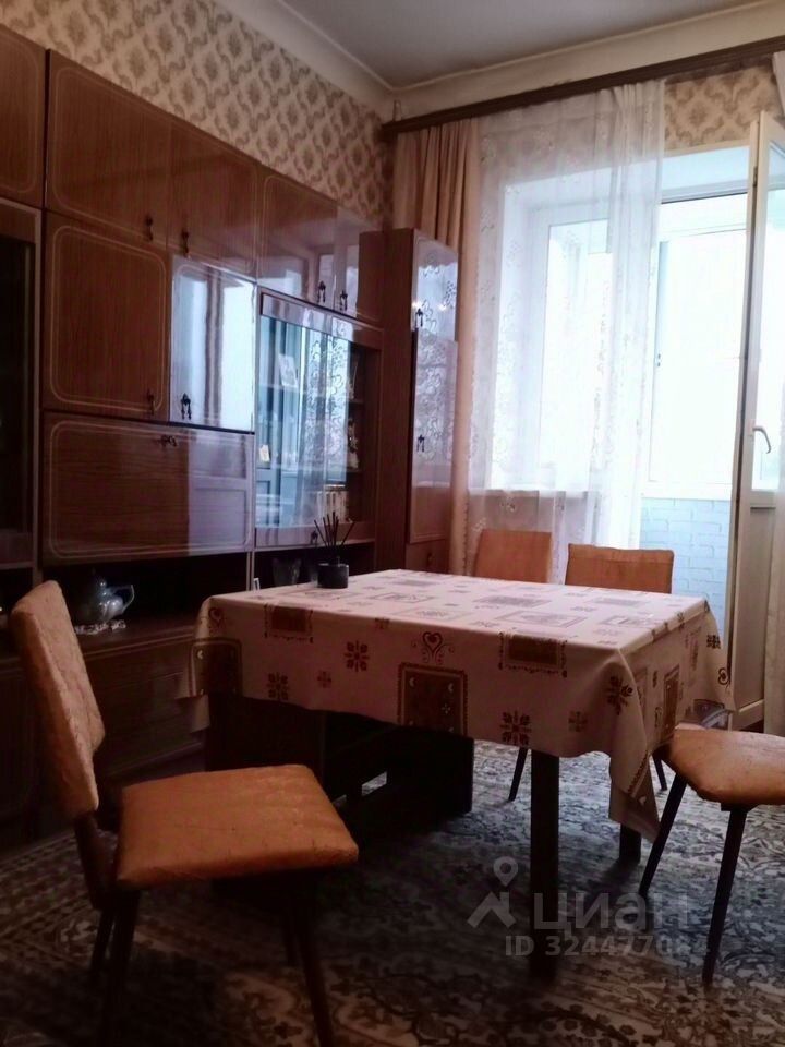 Продажа 2-комн квартиры на вторичном рынке Центральный мкр, пос. Всеволодово,  д. 8