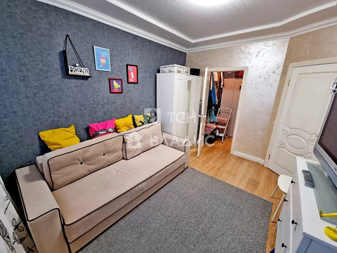 Продажа 1-комн квартиры на вторичном рынке Свердловский, Молодёжная улица,  д. 1