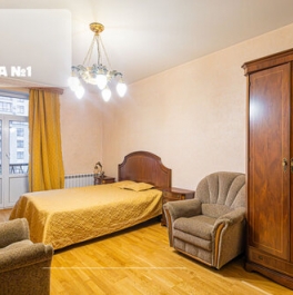 Продажа 3-комн квартиры на вторичном рынке Большеохтинский пр-кт,  д. 33 к1