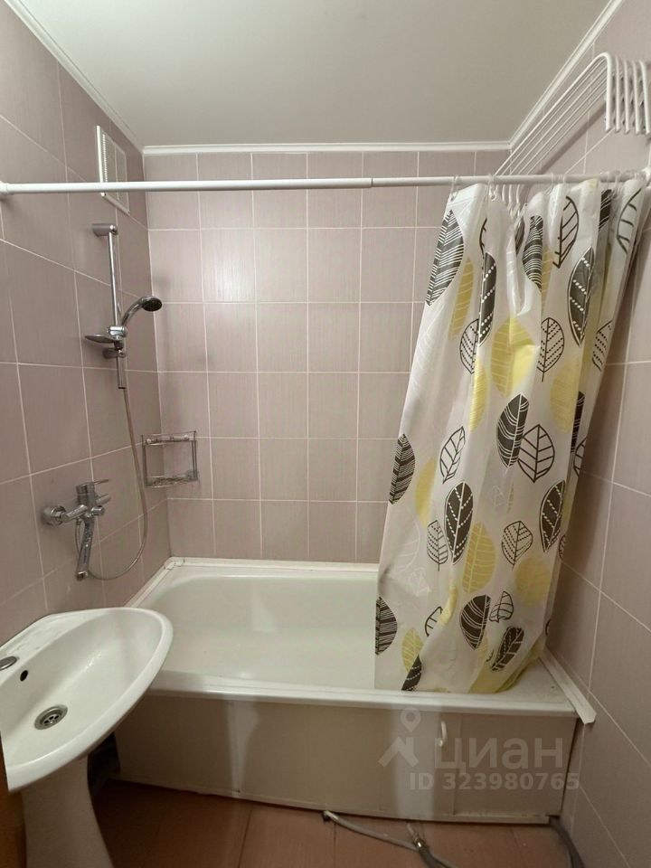 Продажа 2-комн квартиры на вторичном рынке Красное Село, улица Освобождения, 33к1