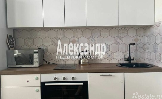 Продажа 1-комн квартиры на вторичном рынке Чарушинская ул,  д. 10,  к. 1