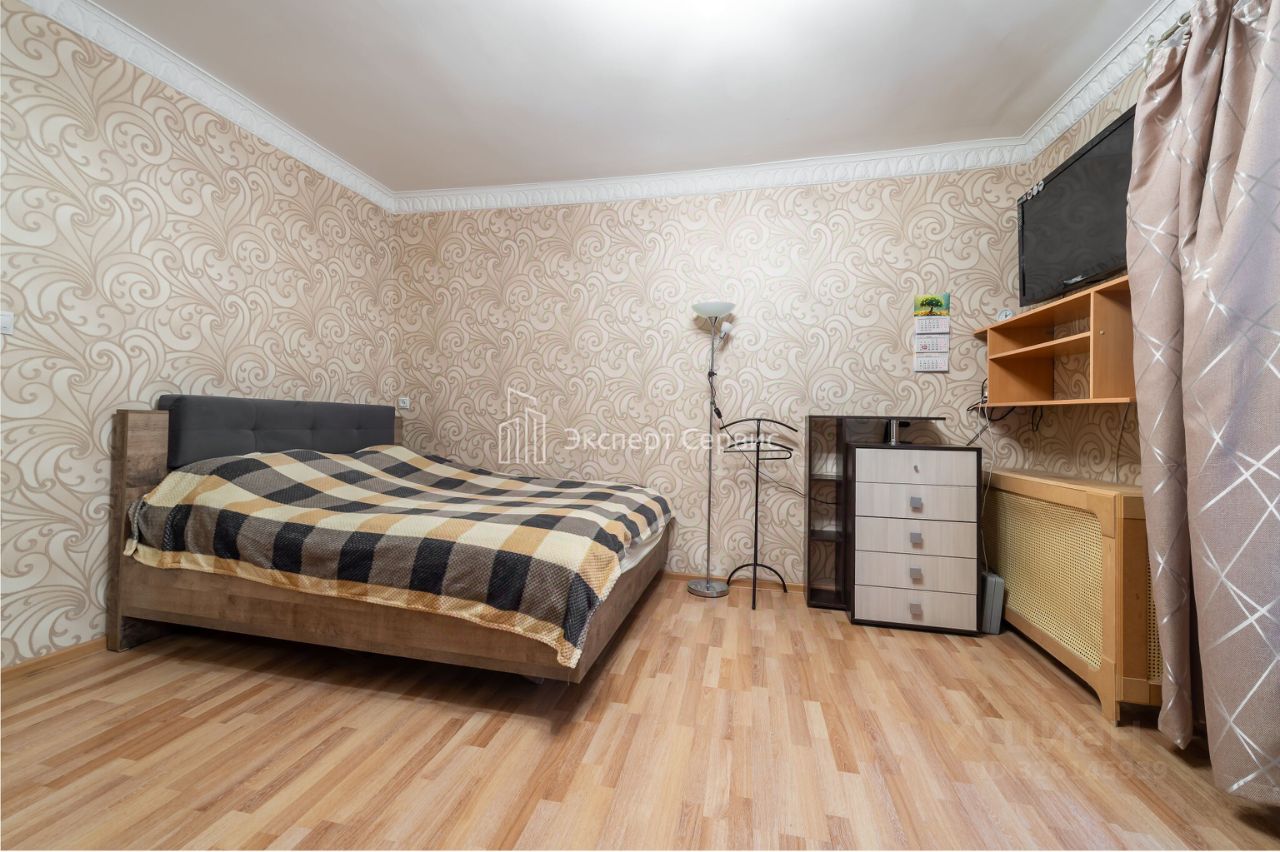 Продажа 5-комн квартиры на вторичном рынке Пушкинская улица,  д. 14
