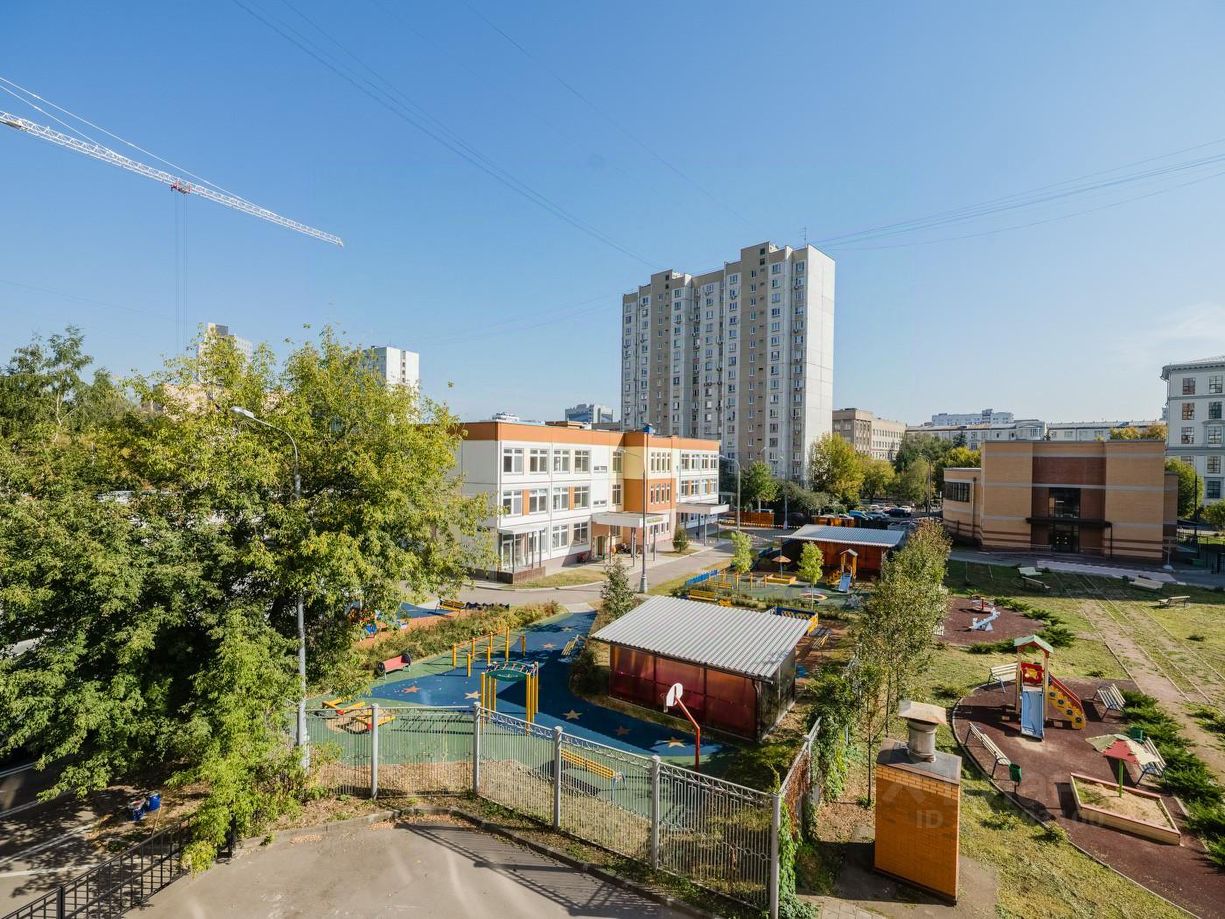 Продажа 3-комн квартиры на вторичном рынке Тихвинская улица, 14к1