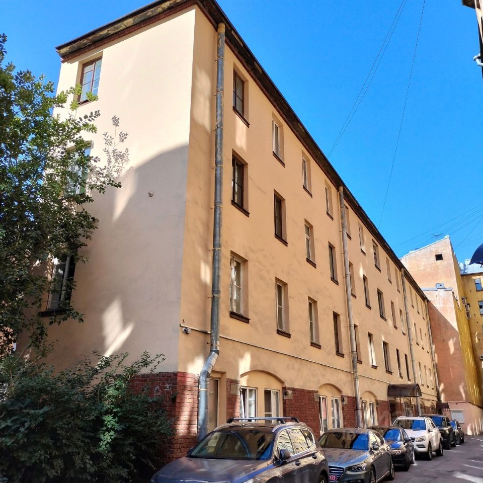 Продажа 4-комн квартиры на вторичном рынке улица Рубинштейна, 15-17