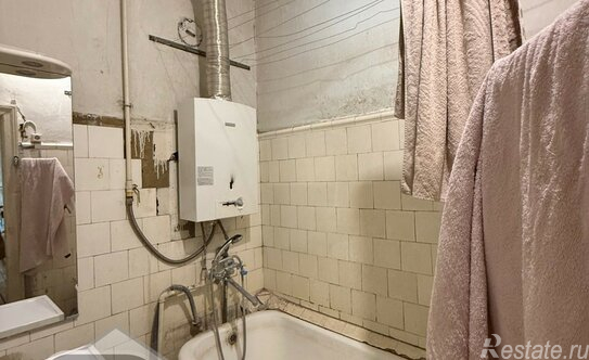 Продажа 2-комн квартиры на вторичном рынке Рощинский 4-й проезд,  д. 16