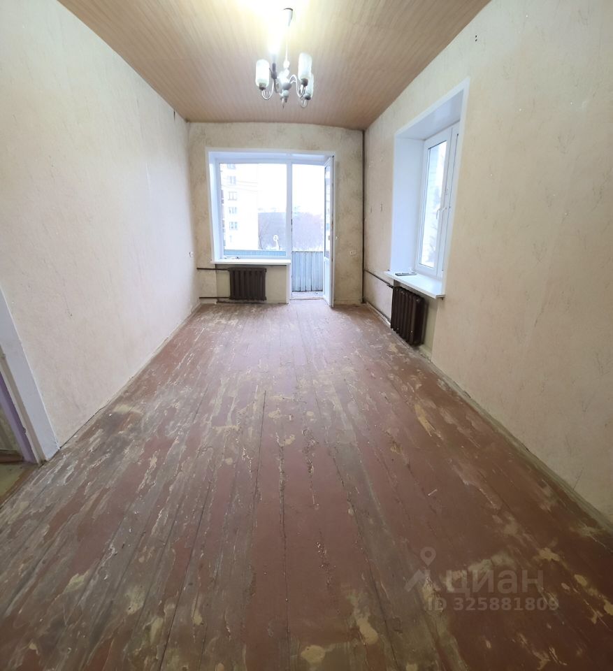 Продажа 2-комн квартиры на вторичном рынке улица Константинова, 8