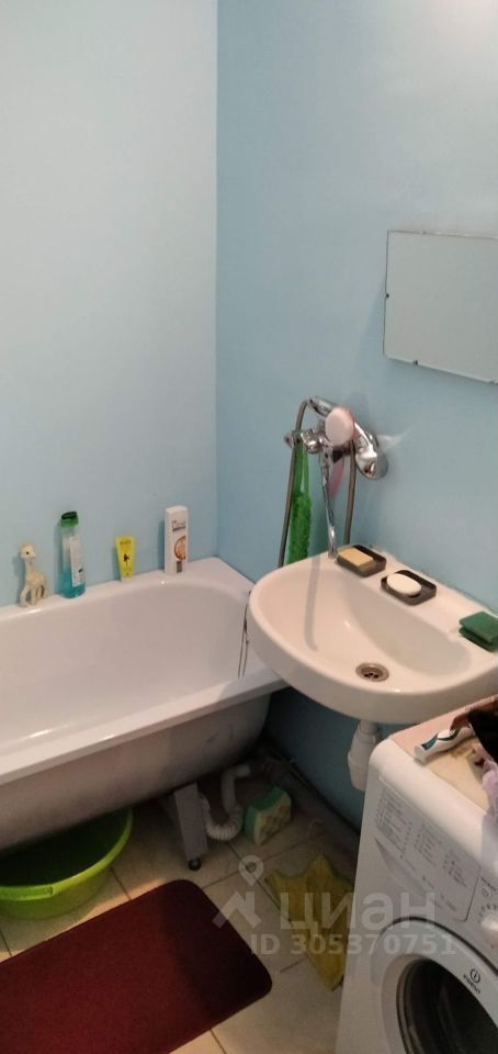 Продажа 2-комн квартиры на вторичном рынке Гатчина, улица Генерала Сандалова, 1а