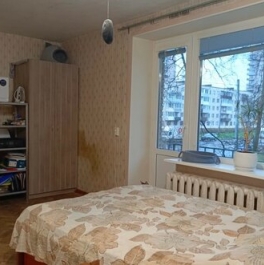 Продажа 1-комн квартиры на вторичном рынке ул Ленсовета,  д. 81