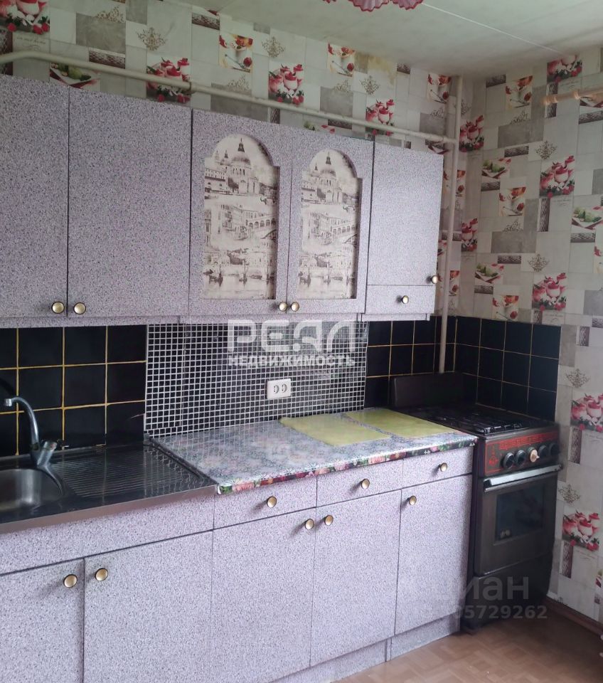 Продажа 1-комн квартиры на вторичном рынке Волосово, проспект Вингиссара, 49