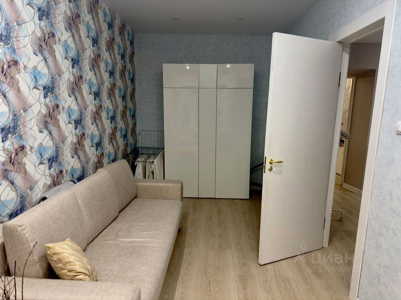 Продажа 2-комн квартиры на вторичном рынке Верейская улица, 2/60