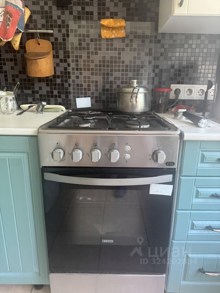 Продажа 3-комн квартиры на вторичном рынке улица Седова, 49