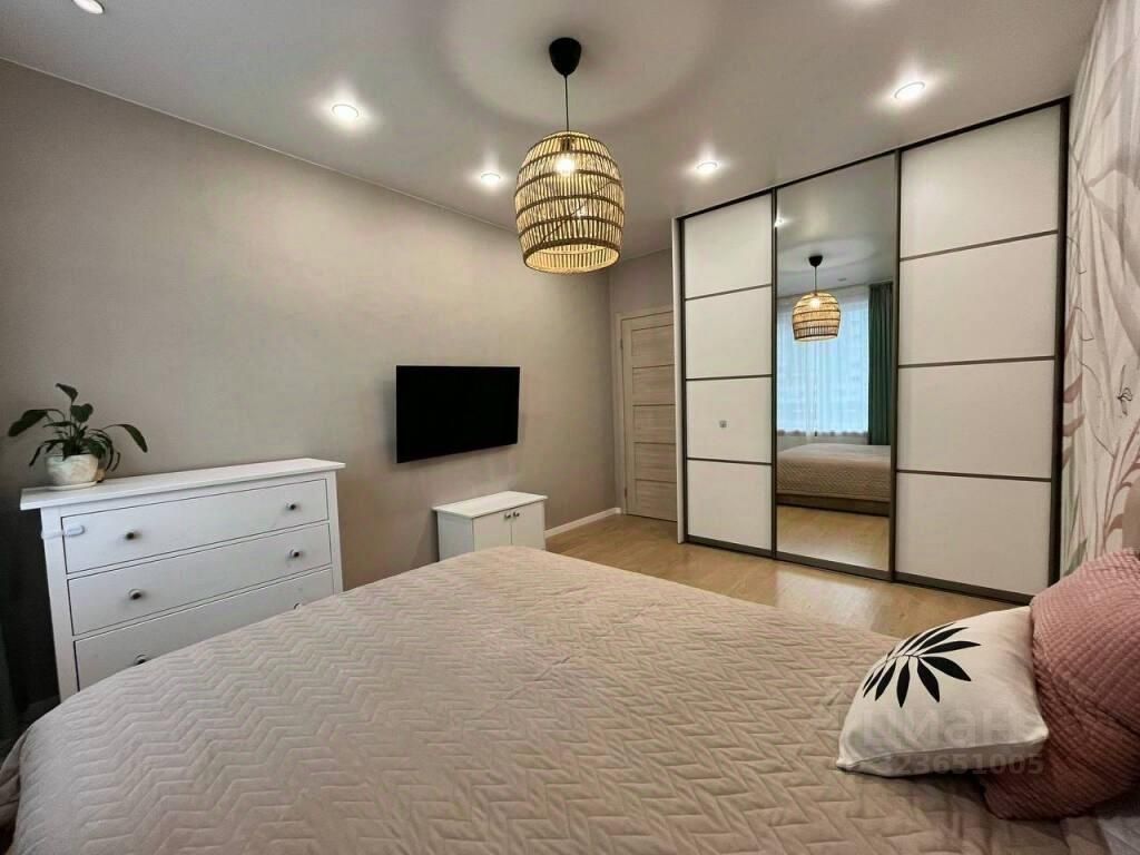 Продажа 1-комн квартиры на вторичном рынке Комендантский проспект, 66к1