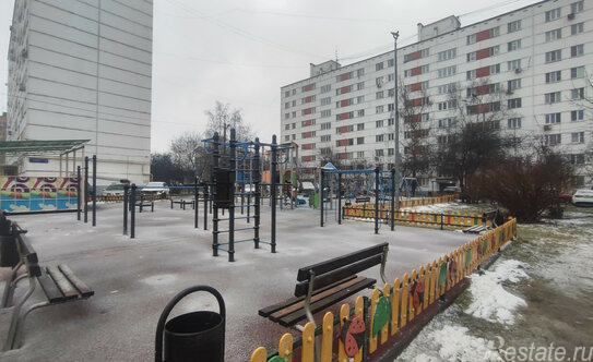 Продажа 2-комн квартиры на вторичном рынке район Щербинка, Рабочая улица,  д. 1