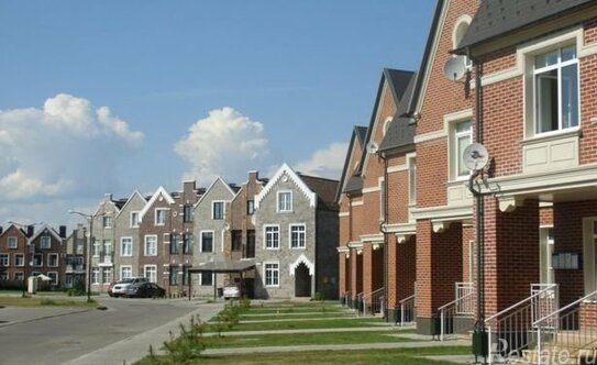 Продажа 3-комн квартиры на вторичном рынке Троицк г, 2-я Изумрудная ул,  д. 3,  к. 1