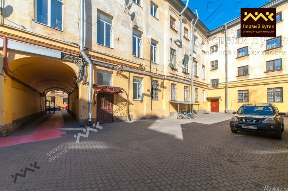 Продажа 2-комн квартиры на вторичном рынке Итальянская ул,  д. 1