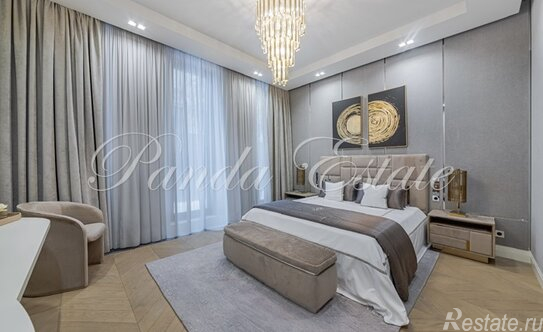 Продажа 3-комн квартиры на вторичном рынке Хилков пер,  д. 1